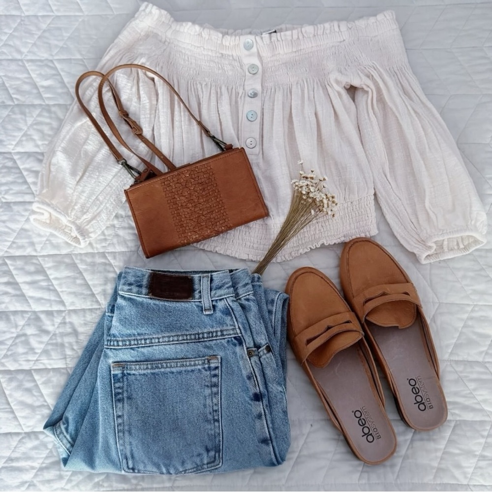 LL Bean Denim Mom Jeans (6P)